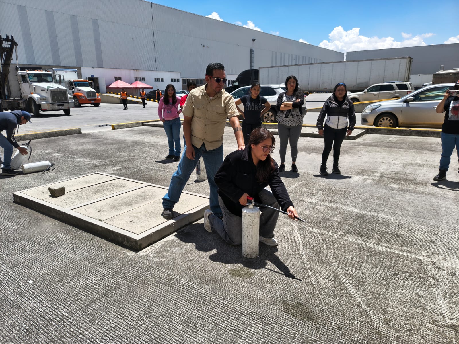 En este momento estás viendo ¿Sabe tu Personal Usar un Extintor? Curso en Toluca