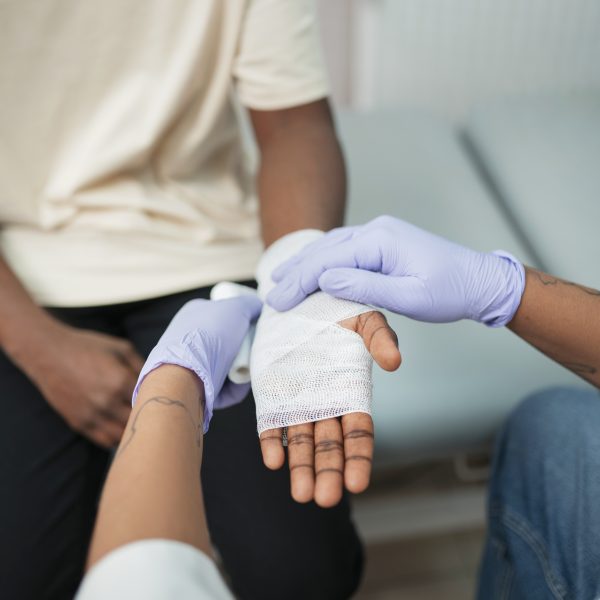 Curso de Primeros Auxilios en la Empresa: formación esencial con PROTEO