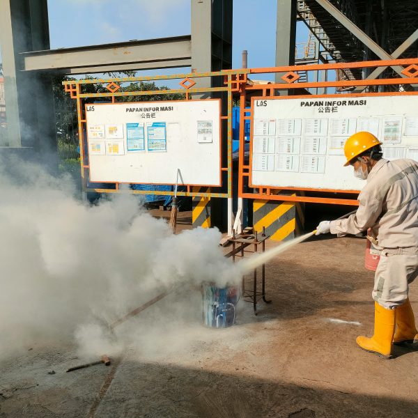 NOM-005-STPS-1998: requisitos, estudio y sanciones en el Estado de México