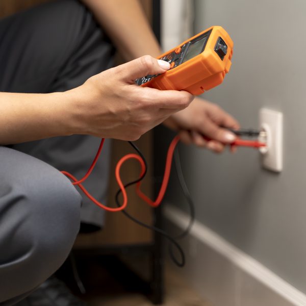 reparacion-de-trabajador-de-mantenimiento-de-servicio